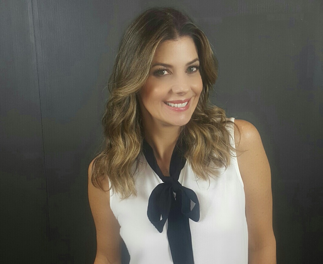 Alerta fashion: camisa com gola laço!